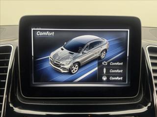 Mercedes-Benz GLE 3,0 AMG 4X4 LED DPH PANO TAŽNÉ SUV - Foto 22
