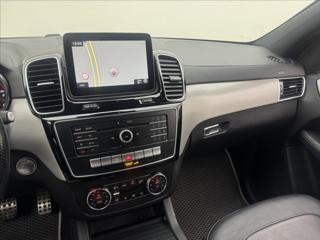 Mercedes-Benz GLE 3,0 AMG 4X4 LED DPH PANO TAŽNÉ SUV - Foto 17