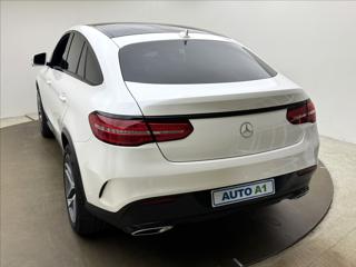 Mercedes-Benz GLE 3,0 AMG 4X4 LED DPH PANO TAŽNÉ SUV - Foto 6