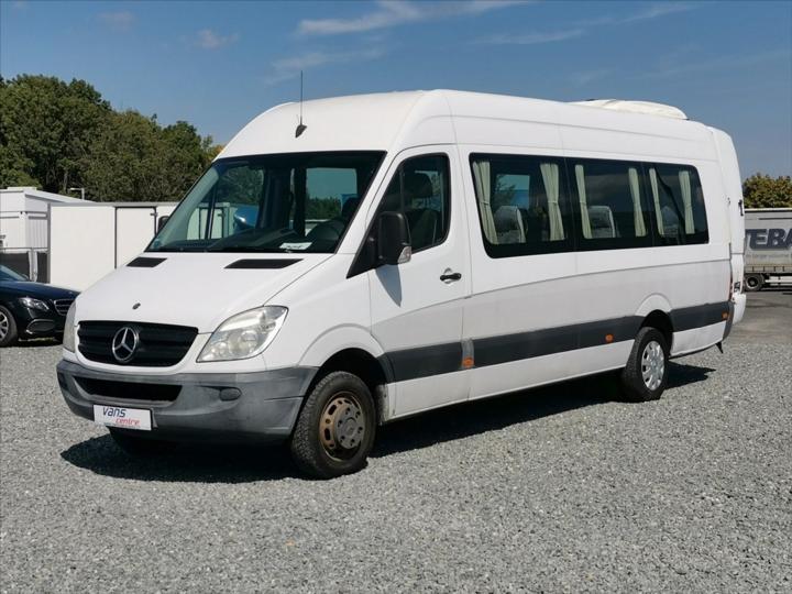 Vůz s VIN WDB9066571S524096
