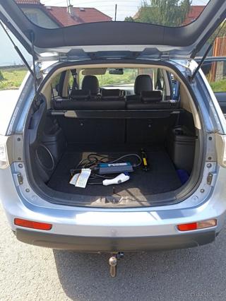 Mitsubishi Outlander 2,0 PHEV 4×4 – plug-in hybrid kombi - Foto 10