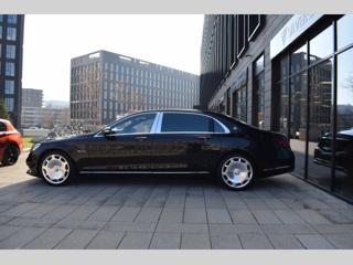 Mercedes-Benz Ostatní MAYBACH S560 4M/Plná výbava limuzína benzin