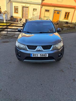 Mitsubishi Outlander 2,2 MPV