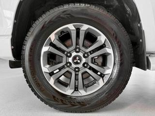Mitsubishi Ostatní 2.2D-iD A/T INTENSE 4WD DOUBLE pick up - Foto 9