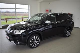 Mitsubishi Outlander 2,2 Di-D, 4x4,INTENSE+,kamera SUV