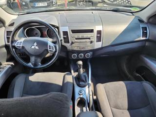Mitsubishi Outlander 2.4i 4x4 SUV