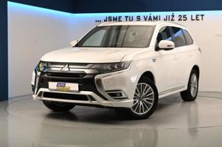 Mitsubishi Outlander 4x4 BI-LED 360 kamera PLUS 2.4 SUV