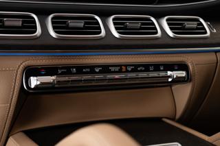 Mercedes-Benz Ostatní d 4MATIC E-active body control/AMG/Premium Plus SUV - Foto 13