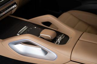 Mercedes-Benz Ostatní d 4MATIC E-active body control/AMG/Premium Plus SUV - Foto 14