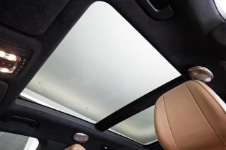 Mercedes-Benz Ostatní d 4MATIC E-active body control/AMG/Premium Plus SUV - Foto 16