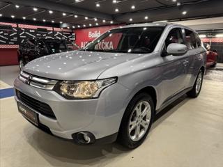 Mitsubishi Outlander 2,0 MiVEC  Invite SUV