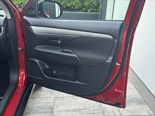 Mitsubishi Outlander 2,2 DI-D 150PS Intense+ -7 4x4 A/T SUV - Foto 18