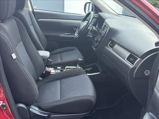 Mitsubishi Outlander 2,2 DI-D 150PS Intense+ -7 4x4 A/T SUV - Foto 16