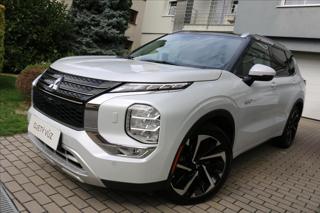 Mitsubishi Outlander 2,4 PHEV, 7míst, Tažné SUV