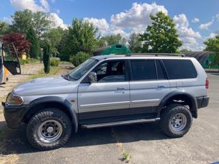 Mitsubishi Pajero 2,5   SPORT SUV