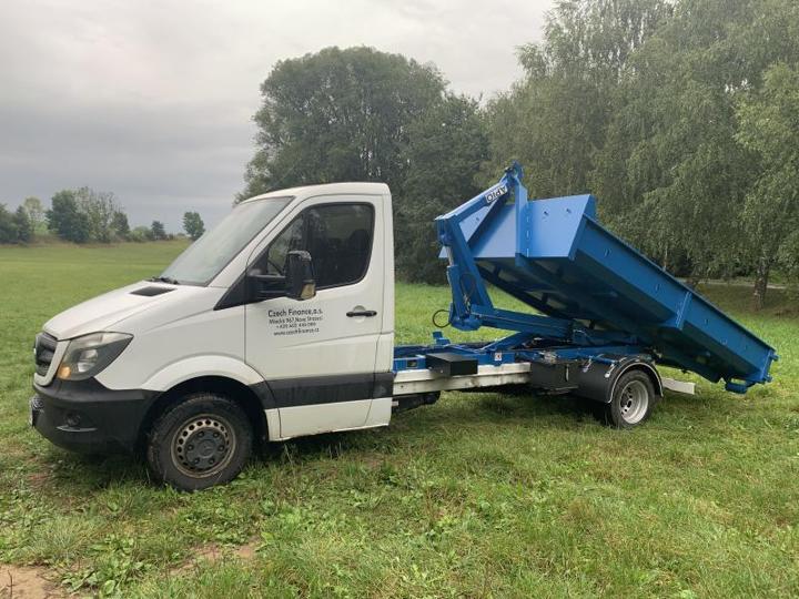 Vůz s VIN WDB9061551N716231