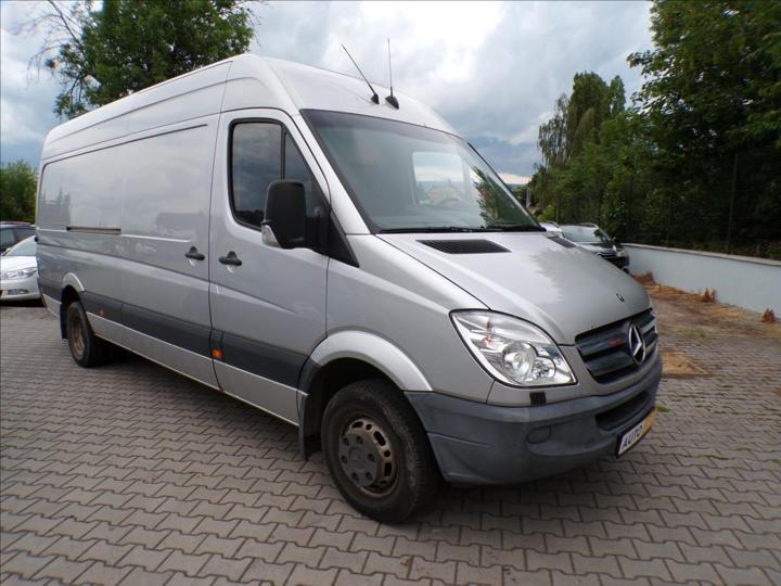 Vůz s VIN WDB9066551S725371