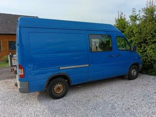 Mercedes-Benz Sprinter 2004, nafta užitkové