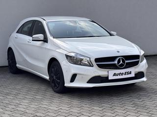 Mercedes-Benz Třídy A 1.6i hatchback