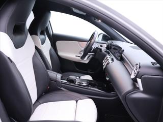 Mercedes-Benz Třídy A 1,3 200 Aut. CZ AMG Sport DPH hatchback - Foto 14