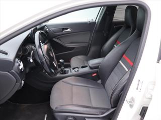 Mercedes-Benz Třídy A 1,6 200i 115kW Klima Kůže hatchback - Foto 11
