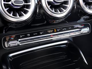 Mercedes-Benz Třídy A 2,0 45 S AMG 4Matic+ 310kW DPH hatchback - Foto 31