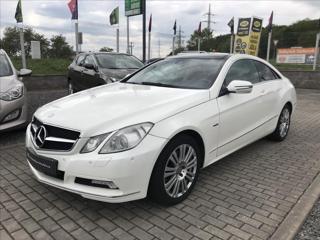Mercedes-Benz Třídy E 3,0 kupé
