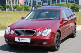 Mercedes-Benz Třídy E E 240i V6 / AUTOMAT / TAŽNÉ kombi
