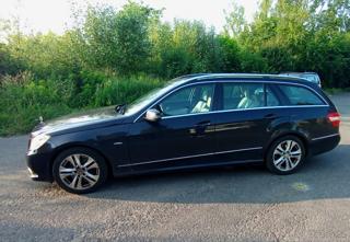 Mercedes-Benz Třídy E 3,0   4MATIC kombi, světlá kůže kombi