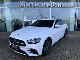 Mercedes-Benz Třídy E E 300de 4MATIC T AMG Paket kombi