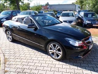 Mercedes-Benz Třídy E 2,0 i E200 kabriolet