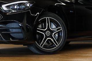 Mercedes-Benz Třídy E E 300 de T 4Matic AMG Line kombi - Foto 5