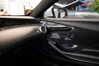 Mercedes-Benz Třídy S 500 Coupé 4MATIC kupé - Foto 17