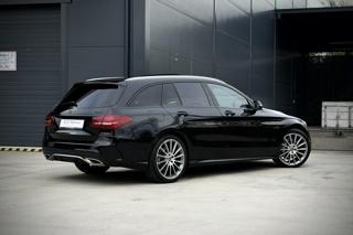 Mercedes-Benz Třídy C C 200 4Matic AMG Line kombi - Foto 9