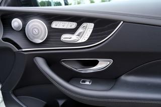 Mercedes-Benz Třídy E E 53 AMG 4Matic+/440PS kabriolet - Foto 24
