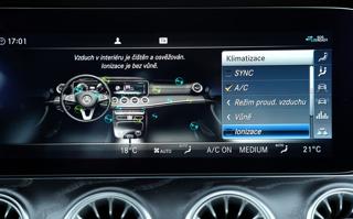 Mercedes-Benz Třídy E E 53 AMG 4Matic+/440PS kabriolet - Foto 41