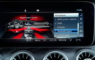 Mercedes-Benz Třídy E E 53 AMG 4Matic+/440PS kabriolet - Foto 42