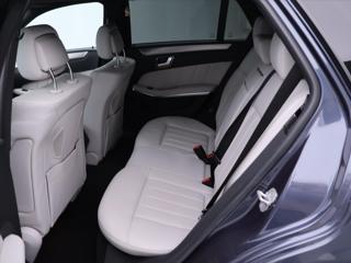 Mercedes-Benz Třídy E 3,0 350 BlueTEC 185kW Avantgarde kombi - Foto 15