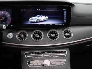Mercedes-Benz Třídy E 3,0 53 320kW AMG 4Matic+ DPH kabriolet - Foto 38