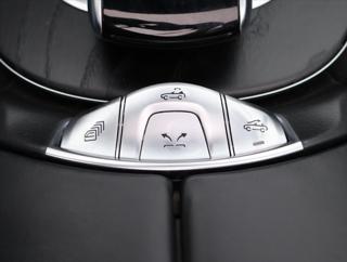 Mercedes-Benz Třídy E 3,0 53 320kW AMG 4Matic+ DPH kabriolet - Foto 43