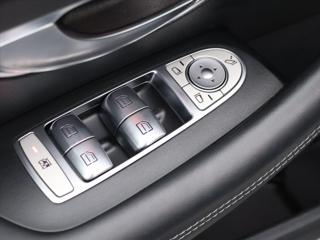 Mercedes-Benz Třídy E 3,0 53 320kW AMG 4Matic+ DPH kabriolet - Foto 20