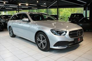Mercedes-Benz Třídy E 220d 4MATIC Avantgarde DIS+ / Burmester / MBUX kombi