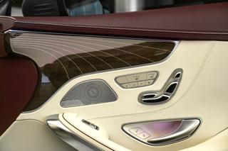 Mercedes-Benz Třídy S 560 Coupe 4M Designo kupé - Foto 21