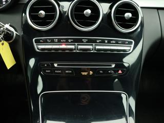 Mercedes-Benz Třídy C 2.1 220d 125kW Aut. Avantgarde kombi - Foto 22