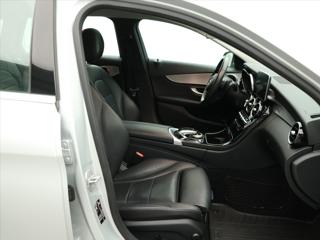 Mercedes-Benz Třídy C 2.1 220d 125kW Aut. Avantgarde kombi - Foto 12