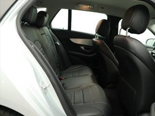 Mercedes-Benz Třídy C 2.1 220d 125kW Aut. Avantgarde kombi - Foto 13