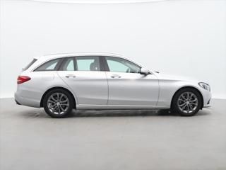 Mercedes-Benz Třídy C 2.1 220d 125kW Aut. Avantgarde kombi - Foto 8