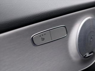 Mercedes-Benz Třídy C 3,0 400 245kW 4Matic AMG kupé - Foto 16