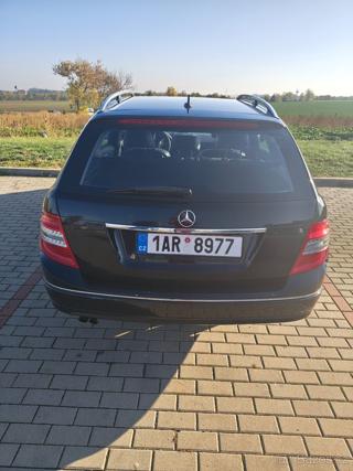 Mercedes-Benz Třídy C 2,2 200 CDI AVANTGARDE | Automat | kombi - Foto 8