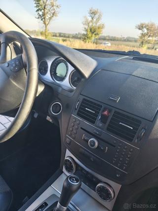 Mercedes-Benz Třídy C 2,2 200 CDI AVANTGARDE | Automat | kombi - Foto 5